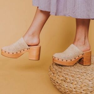 Free People Claudia Crochet Clogs Natural Size 38